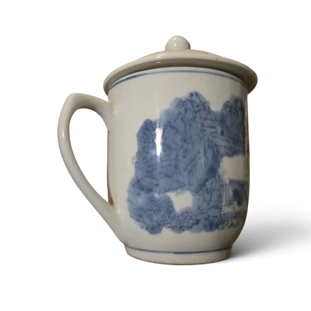 VTG Pier 1 Tea Mug & Lid Blue White Porcelain Pagoda Landscape Scene Chinoiserie